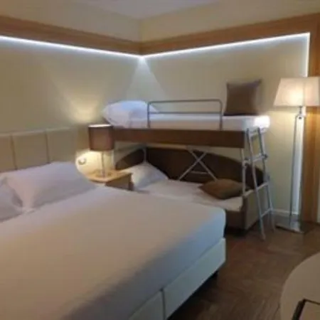 Отель Erbavoglio Римини